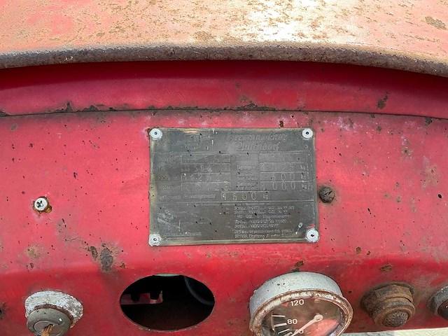 1955 hela d112 tweewielaangedreven landbouwtractor - afbeelding 9 van  19