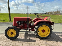 1955 hela d112 tweewielaangedreven landbouwtractor - afbeelding 1 van  19