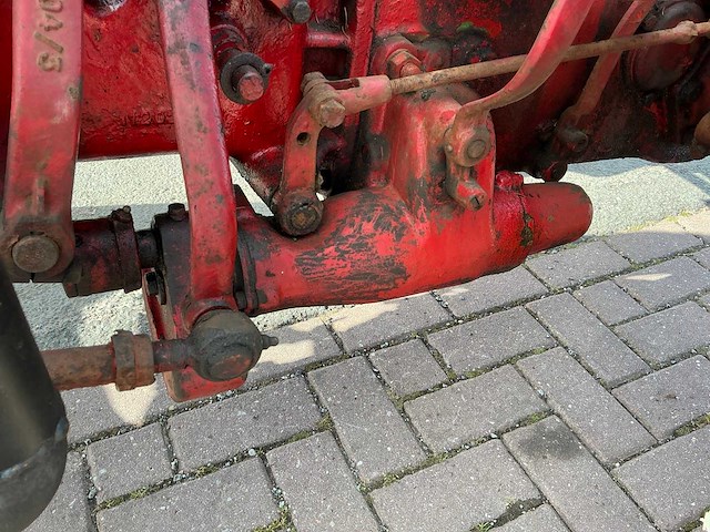 1955 hela d112 tweewielaangedreven landbouwtractor - afbeelding 15 van  19