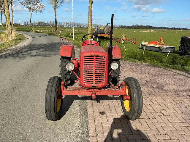 1955 hela d112 tweewielaangedreven landbouwtractor - afbeelding 19 van  19