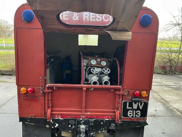 1955 land rover 80 series 1 brandweervoertuig 4x4 - afbeelding 32 van  33
