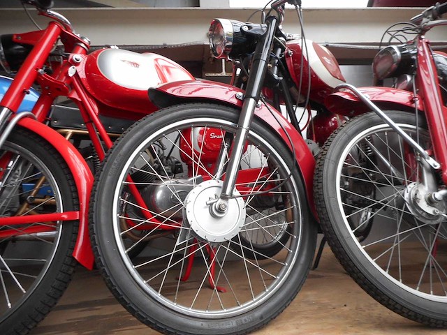 1955 malaguti 50cc | italian classic moped - afbeelding 9 van  13