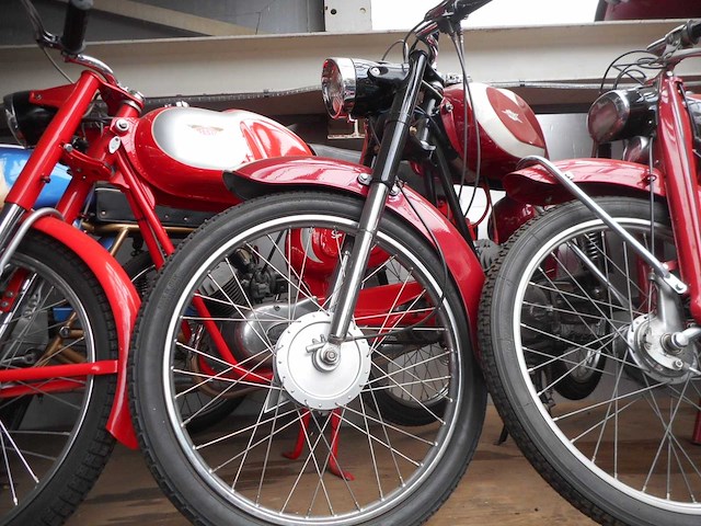 1955 malaguti 50cc | italian classic moped - afbeelding 10 van  13