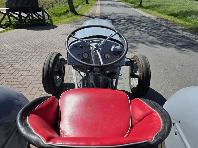 1955 massey ferguson ted tweewielaangedreven landbouwtractor - afbeelding 5 van  21