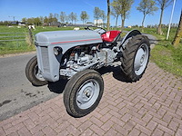 1955 massey ferguson ted tweewielaangedreven landbouwtractor - afbeelding 1 van  21