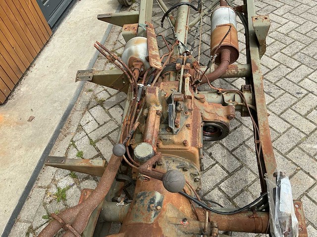 1955 mercedes-benz unimog 404.114 chassis en versnellingsbak - afbeelding 4 van  19
