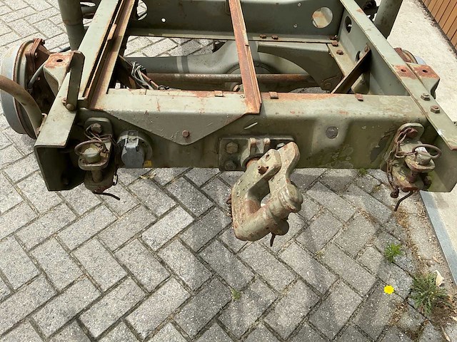1955 mercedes-benz unimog 404.114 chassis en versnellingsbak - afbeelding 11 van  19