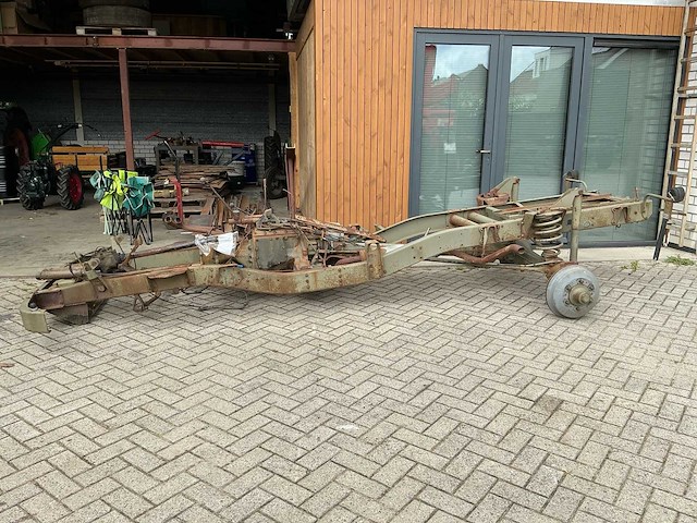 1955 mercedes-benz unimog 404.114 chassis en versnellingsbak - afbeelding 12 van  19
