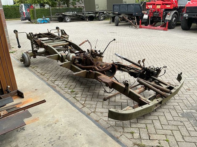 1955 mercedes-benz unimog 404.114 chassis en versnellingsbak - afbeelding 16 van  19
