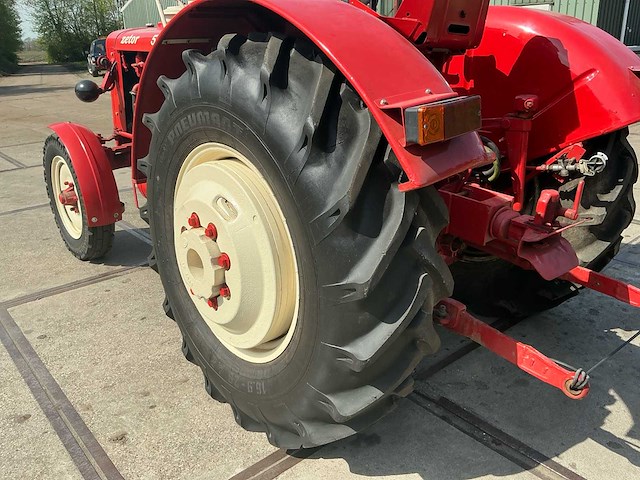 1955 zetor super 50 oldtimer tractor - afbeelding 21 van  25