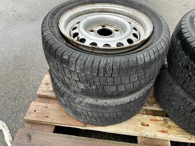 195/50r13 + 6j13h2 aanhangwagen band met velg (4x) - afbeelding 3 van  5