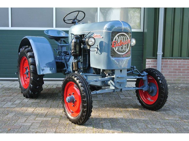 1956 eicher ekl15 oldtimer tractor - afbeelding 2 van  2