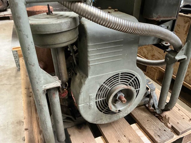 1956 imperia 3,15kva benzineaggregaat - afbeelding 6 van  12