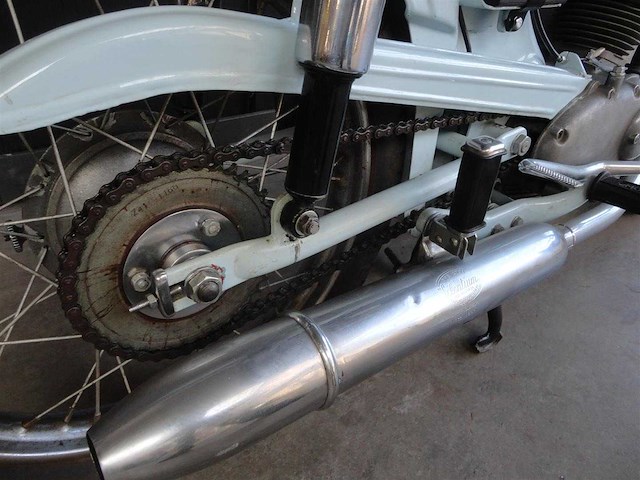 1956 moto morini sbarazzino 100cc | italian classic motorcycle - afbeelding 11 van  11