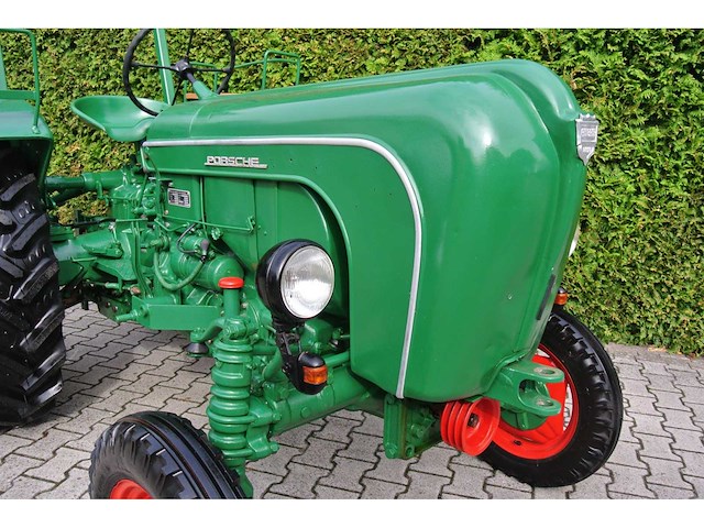 1956 porsche a 122 diesel oldtimer tractor - afbeelding 17 van  25