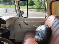 1957 chevrolet apache 3200 personenauto - afbeelding 11 van  42