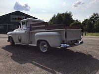 1957 chevrolet apache 3200 personenauto - afbeelding 23 van  42