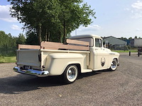 1957 chevrolet apache 3200 personenauto - afbeelding 39 van  42