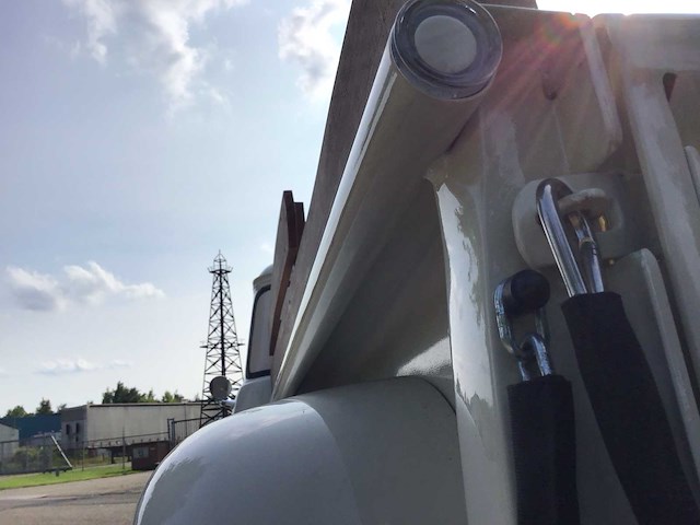 1957 chevrolet apache 3200 personenauto - afbeelding 14 van  32