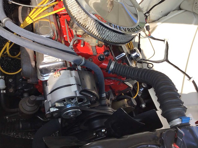 1957 chevrolet apache 3200 personenauto - afbeelding 23 van  32