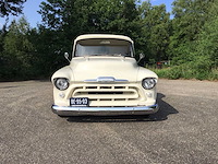 1957 chevrolet apache 3200 personenauto - afbeelding 32 van  32