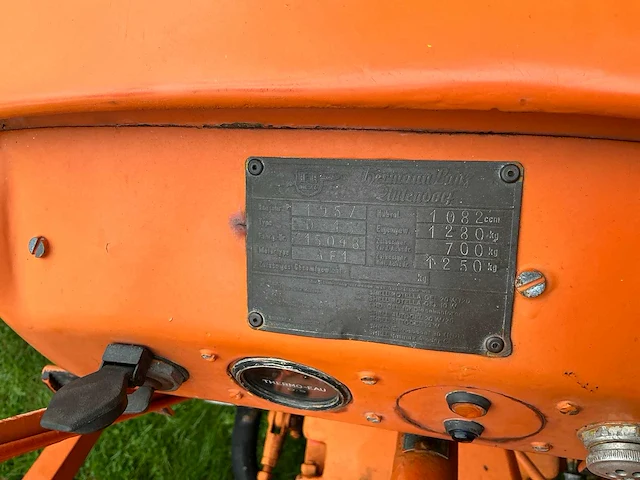1957 hela lanz d315 tweewielaangedreven landbouwtractor - afbeelding 16 van  16