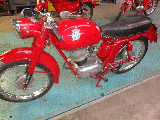 1957 mv agusta 125cc | italian classic motorcycle - afbeelding 13 van  14