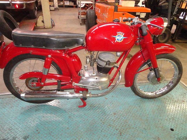 1957 mv agusta 125cc | italian classic motorcycle - afbeelding 7 van  9