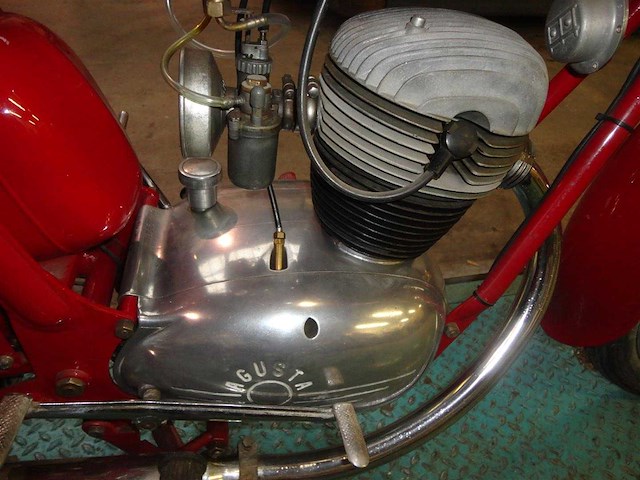 1957 mv agusta 125cc | italian classic motorcycle - afbeelding 9 van  9