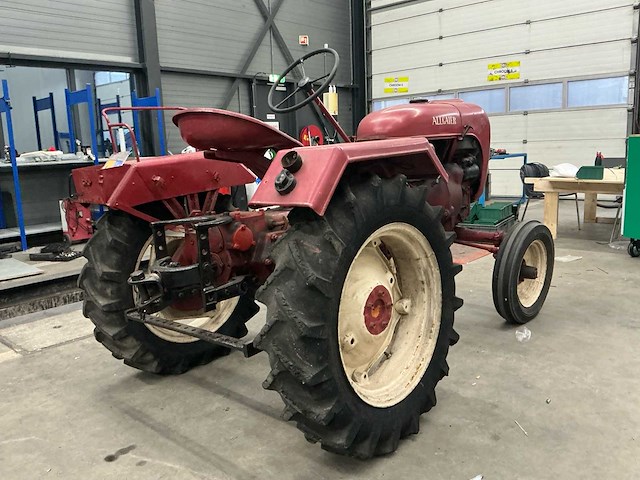 1957 porsche allgaier a111 oldtimer tractor - afbeelding 27 van  30