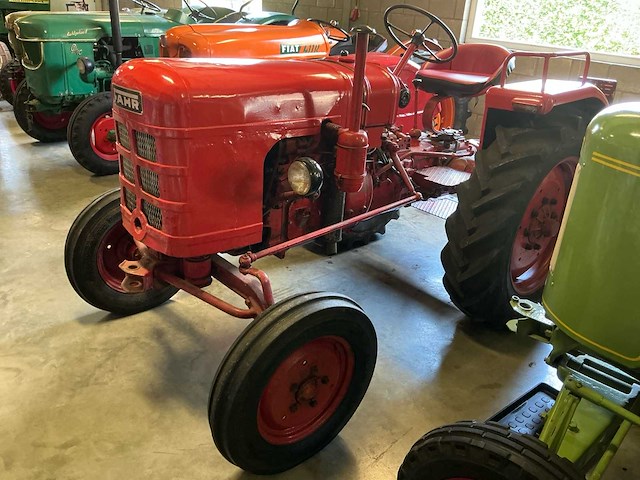 1958 fahr d135h oldtimer landbouwtrekker - afbeelding 1 van  17