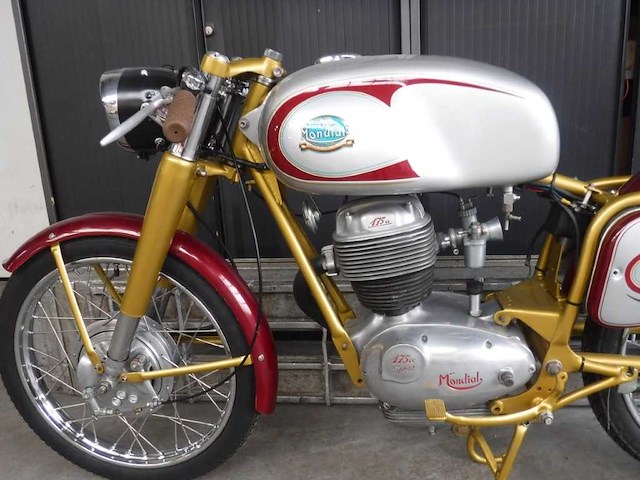 1958 mondial 175 sprint | italian classic motorcycle - afbeelding 23 van  38