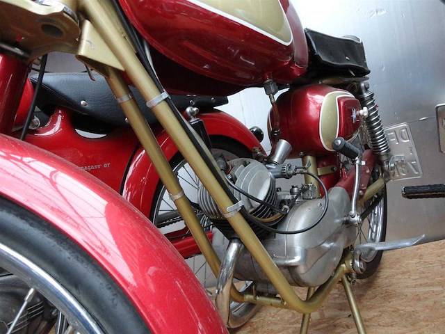 1958 mv agusta sport 50cc | italian classic moped - afbeelding 8 van  8