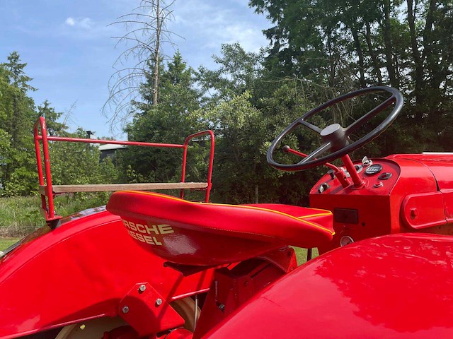 1958 porsche diesel junior 108 oldtimer tractor - afbeelding 57 van  70