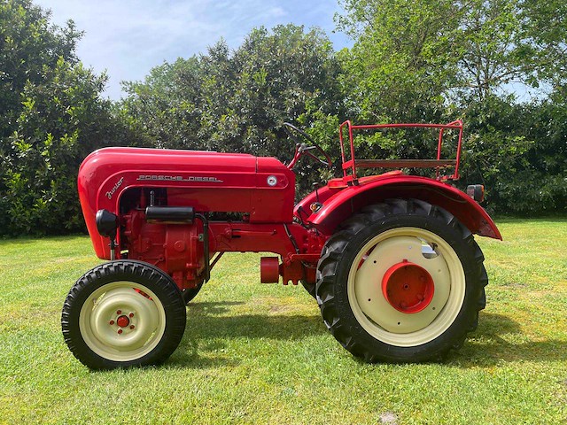 1958 porsche diesel junior 108 oldtimer tractor - afbeelding 56 van  70