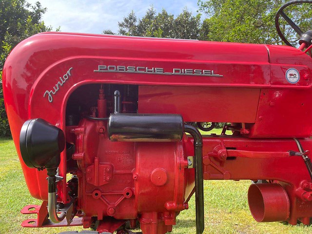 1958 porsche diesel junior 108 oldtimer tractor - afbeelding 16 van  45