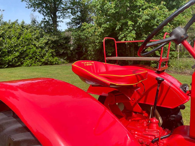 1958 porsche diesel junior 108 oldtimer tractor - afbeelding 30 van  45