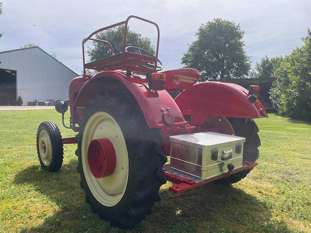 1958 porsche diesel junior 108 oldtimer tractor - afbeelding 38 van  45