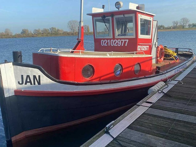1958 sleepboot - afbeelding 1 van  13