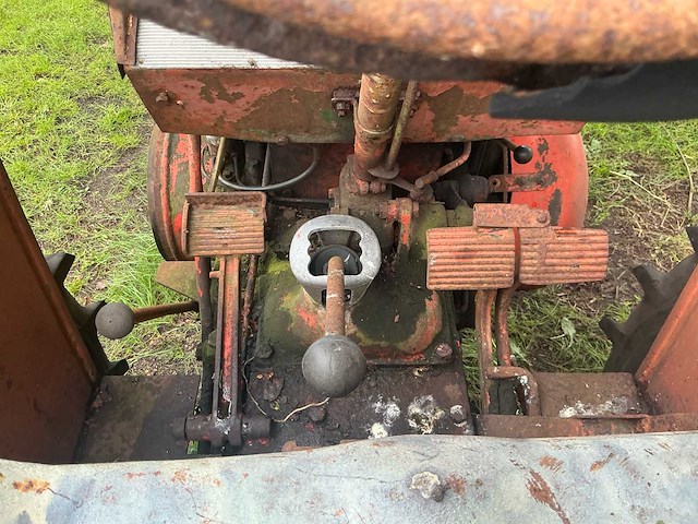 1958 vierzon 303 oldtimer tractor - afbeelding 10 van  20