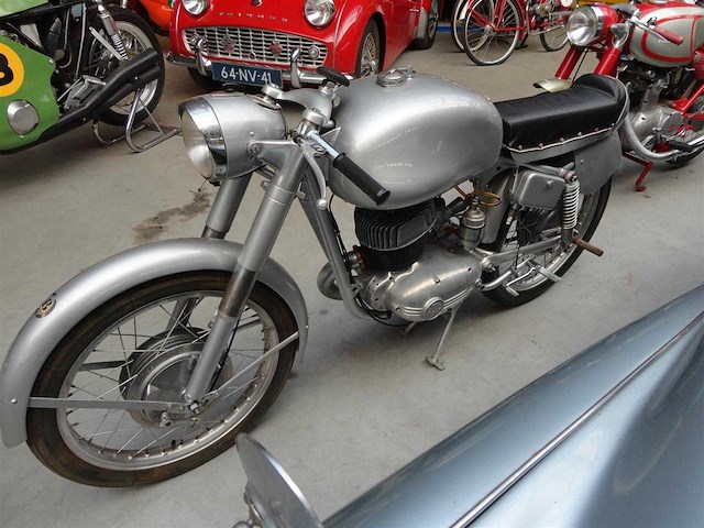 1959 beta m.t. 175 sport 2t | italian classic motorcycle - afbeelding 18 van  23