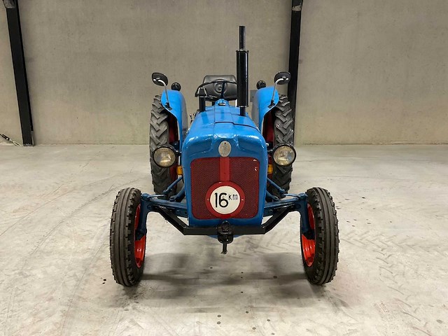 1959 fordson dexta oldtimer tractor - afbeelding 7 van  13