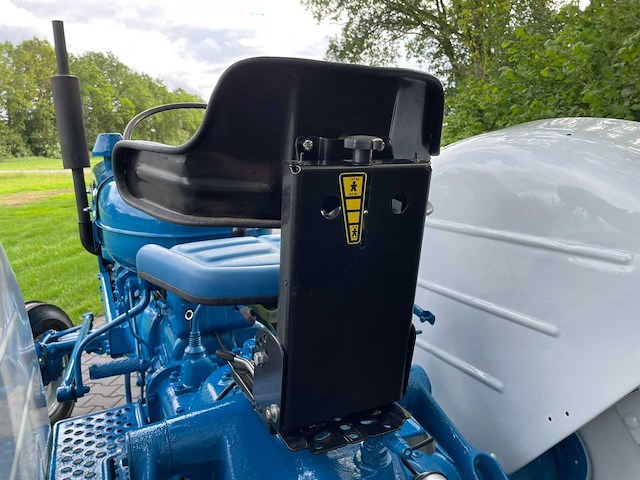 1959 fordson super major oldtimer tractor - afbeelding 21 van  72