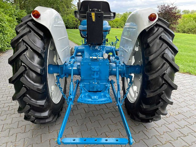 1959 fordson super major oldtimer tractor - afbeelding 27 van  72