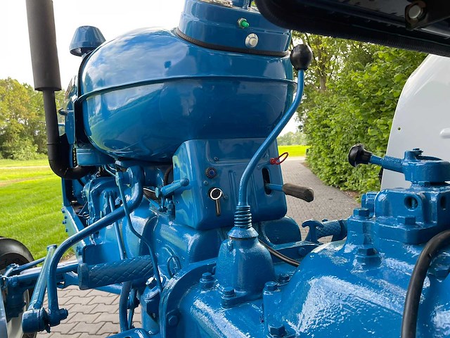 1959 fordson super major oldtimer tractor - afbeelding 54 van  72