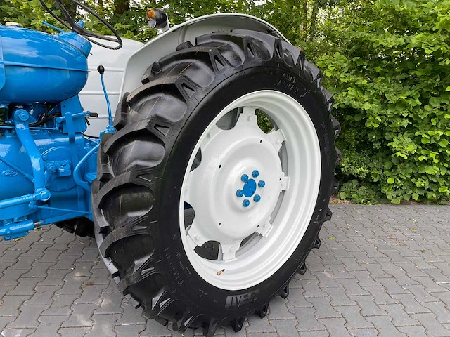 1959 fordson super major oldtimer tractor - afbeelding 57 van  72