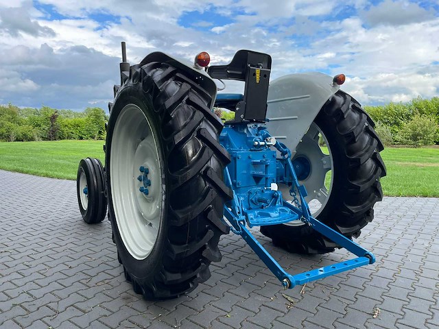 1959 fordson super major oldtimer tractor - afbeelding 67 van  72