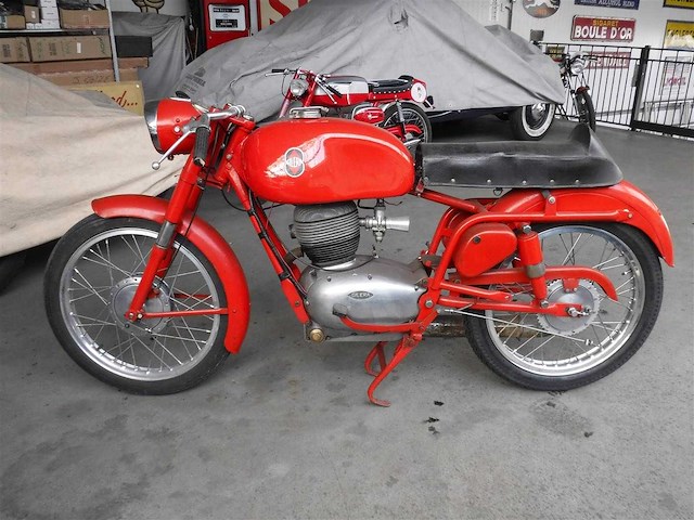 1959 gilera 150 super sport | italian classic motorcycle - afbeelding 10 van  13