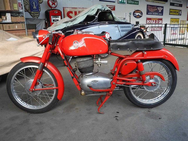 1959 gilera 150 super sport | italian classic motorcycle - afbeelding 3 van  13
