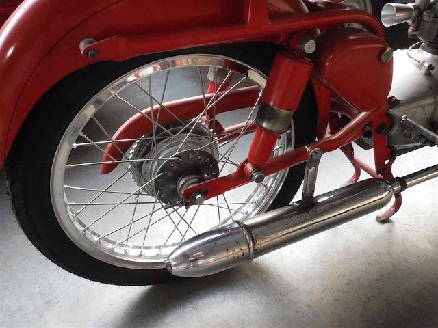 1959 gilera 150 super sport | italian classic motorcycle - afbeelding 5 van  13